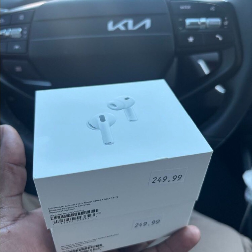 Apple White AirPods Pro (Boxed)